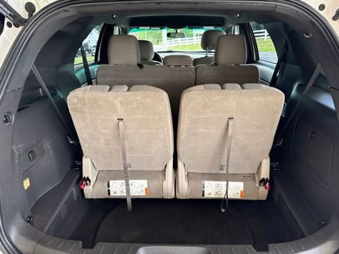 Used 2015 Ford Explorer XLT w/ Equipment Group 201B AWD/4WD image 33