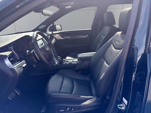 Certified 2024 Cadillac XT6 Sport w/ Technology Package AWD/4WD image 26