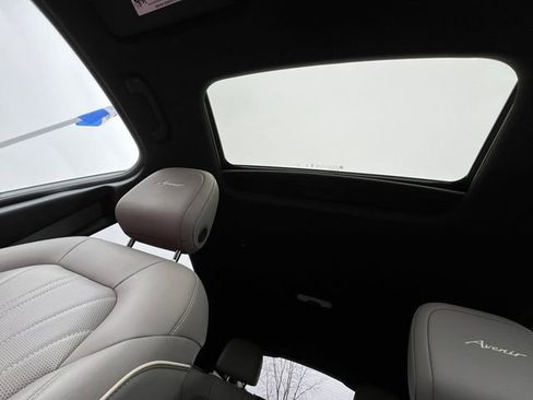Used 2025 Buick Envista Avenir image 23