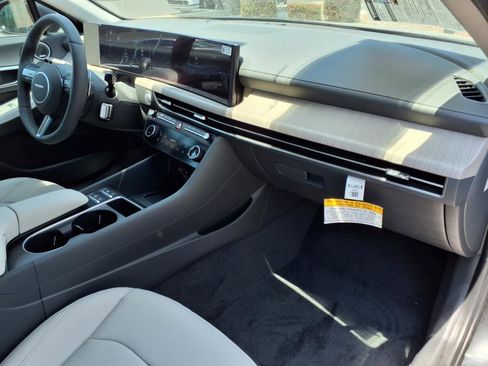Used 2025 Hyundai Sonata Limited FWD image 6