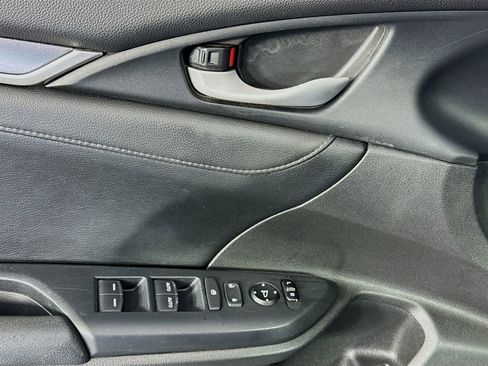 Used 2016 Honda Civic Touring image 18