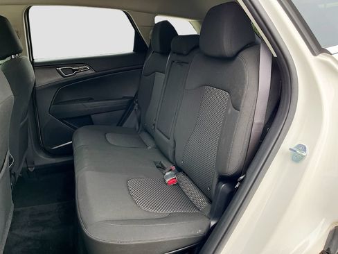 Used 2023 Kia Sportage LX AWD/4WD image 28