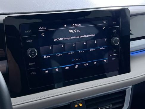 Used 2025 Volkswagen Taos SEL image 16