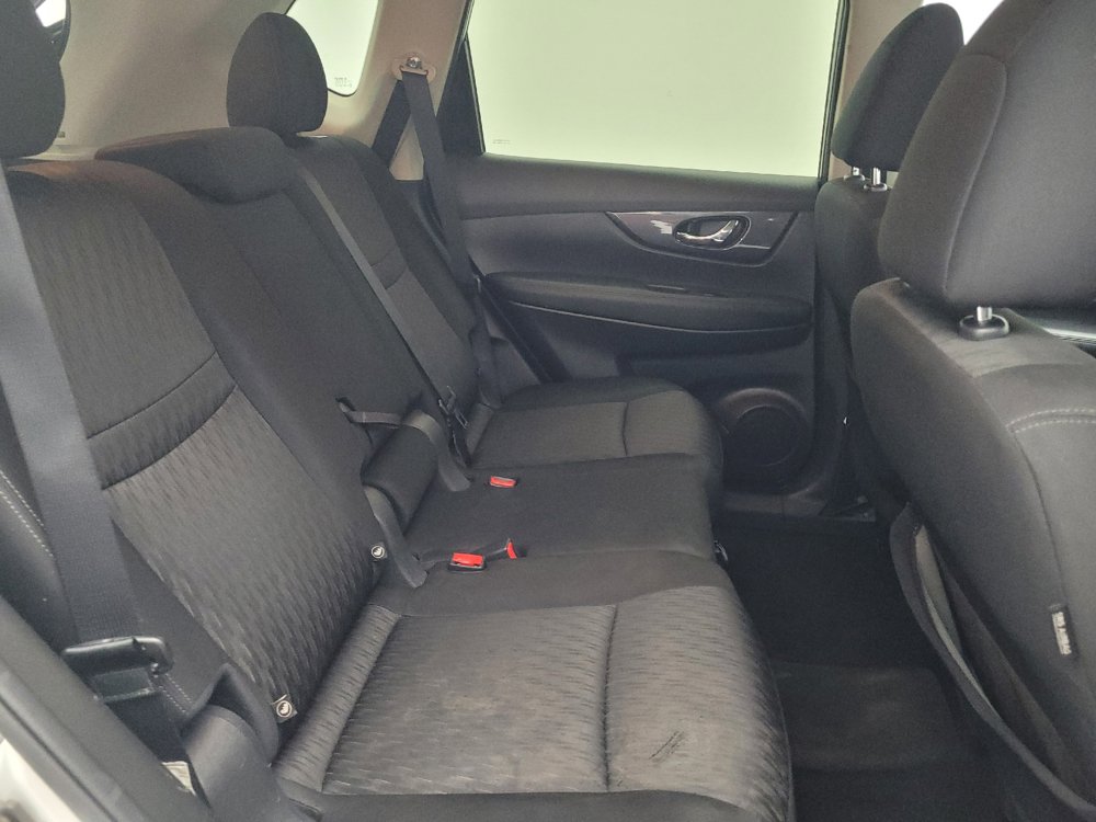 Used 2018 Nissan Rogue SV AWD/4WD image 19
