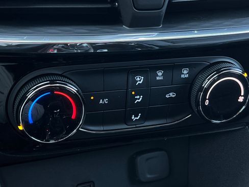 New 2026 Buick Encore GX Sport Touring FWD image 19