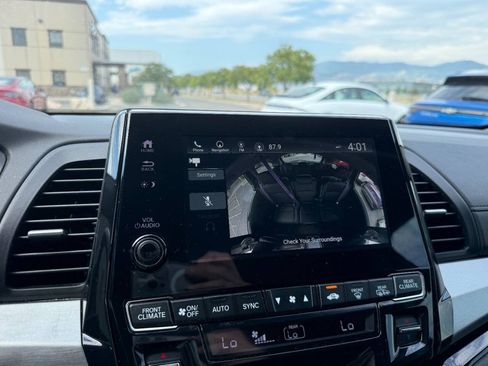 Used 2024 Honda Odyssey Touring image 38