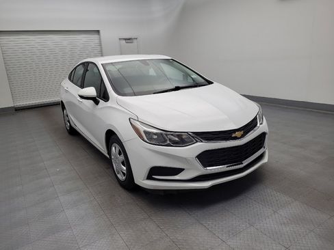 Used 2018 Chevrolet Cruze LS image 13