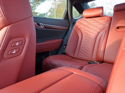 Certified 2025 Genesis G80 3.5T Sport Prestige image 18