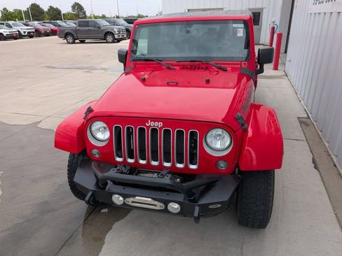 Used 2017 Jeep Wrangler Unlimited Sahara w/ Connectivity Group AWD/4WD image 20