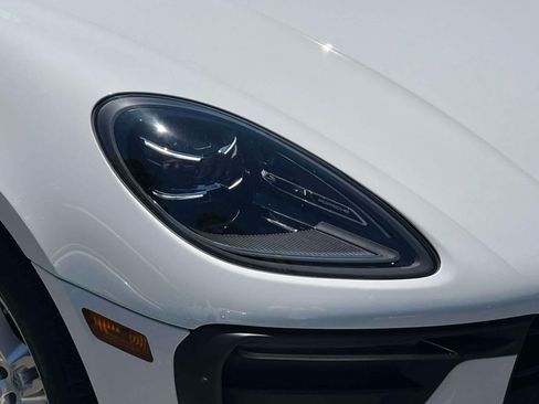 Used 2024 Porsche Macan AWD/4WD image 7