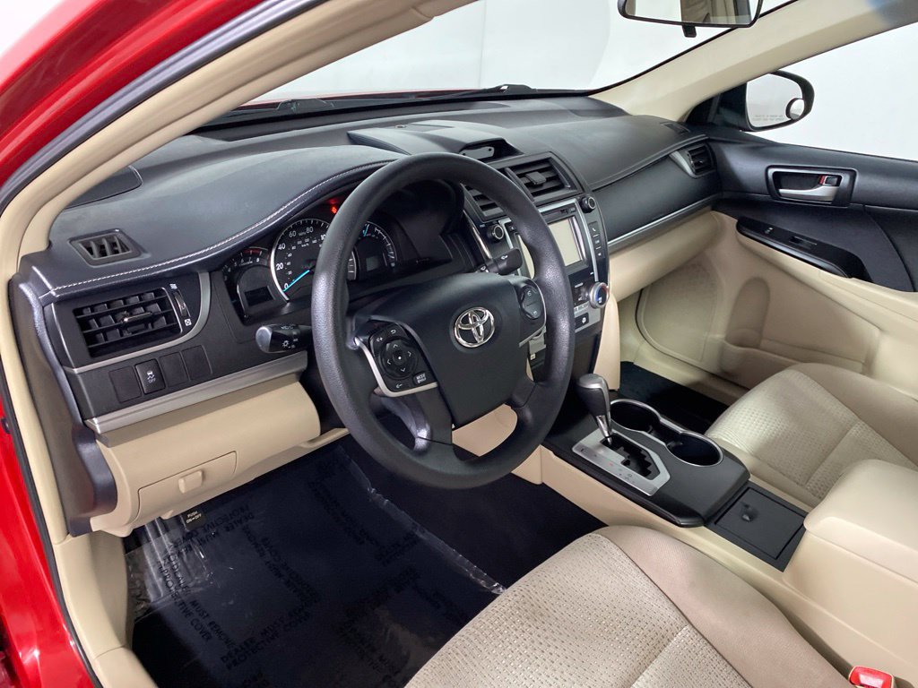 Used 2013 Toyota Camry LE FWD image 12