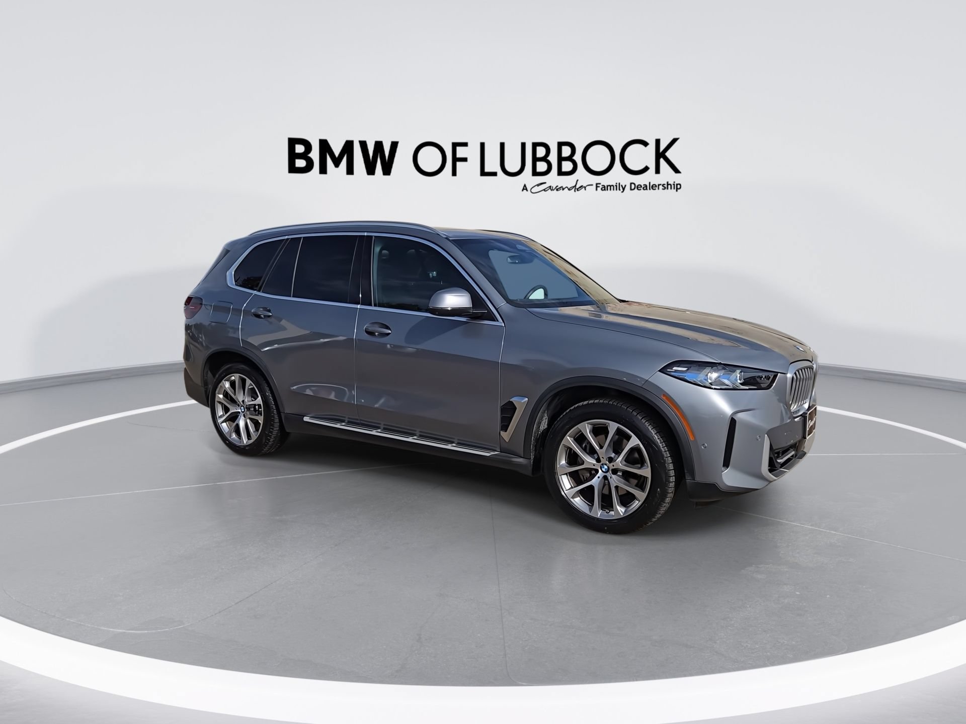 Used 2024 BMW X5 xDrive40i AWD/4WD image 2