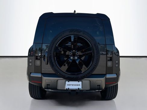 New 2026 Land Rover Defender 110 S image 4