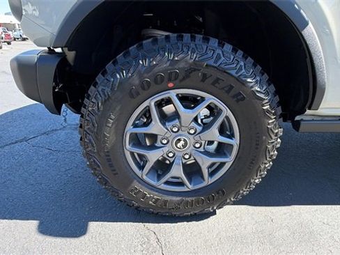 New 2025 Ford Bronco Badlands image 10