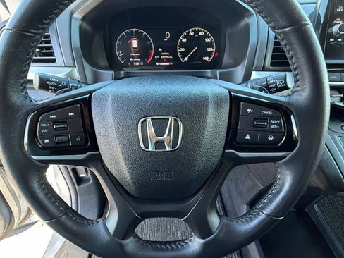 Used 2025 Honda Odyssey EX-L image 18
