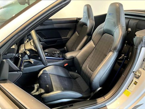 New 2026 Porsche 911 Carrera T image 5