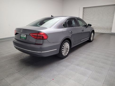 Used 2016 Volkswagen Passat 1.8T SE image 9