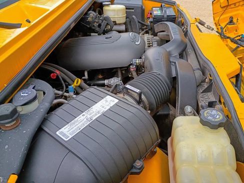 Used 2005 HUMMER H2 w/ Preferred Equipment Group AWD/4WD image 74