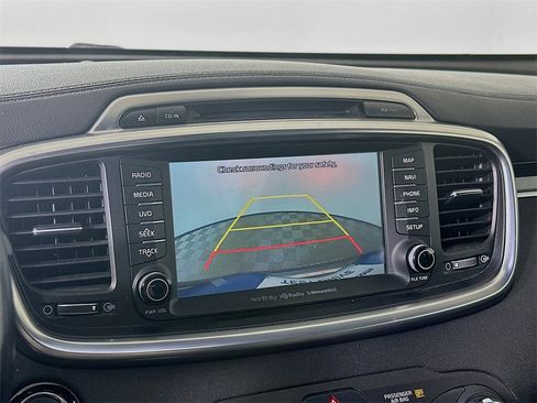 Used 2016 Kia Sorento SX image 23
