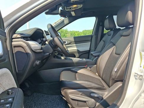 New 2026 Jeep Compass Latitude AWD/4WD image 6