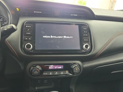 Certified 2023 Nissan Kicks SR FWD image 19