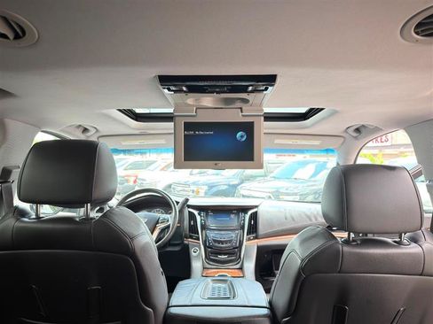 Used 2015 Cadillac Escalade ESV Premium AWD/4WD image 29