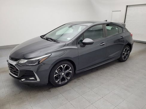 Used 2019 Chevrolet Cruze LT w/ Convenience Package image 2