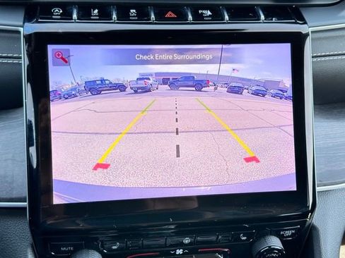 Used 2024 Jeep Grand Cherokee L Limited w/ Black Appearance Package AWD/4WD image 20