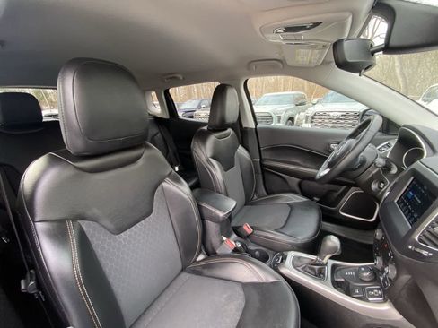 Used 2019 Jeep Compass Latitude image 30