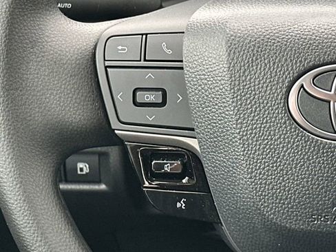 Certified 2025 Toyota Camry LE image 10