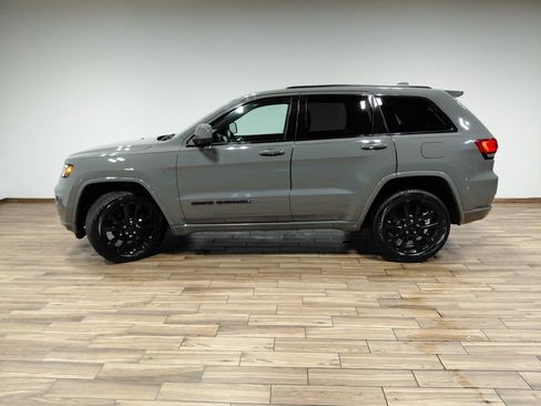Used 2020 Jeep Grand Cherokee Altitude AWD/4WD image 16