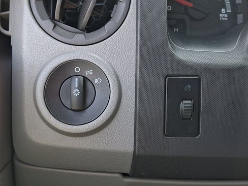 Used 2011 Ford E-250 and Econoline 250 Extended w/ Commercial Cargo Van Pkg image 26