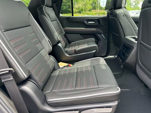 New 2026 GMC Yukon AT4 Ultimate AWD/4WD image 16