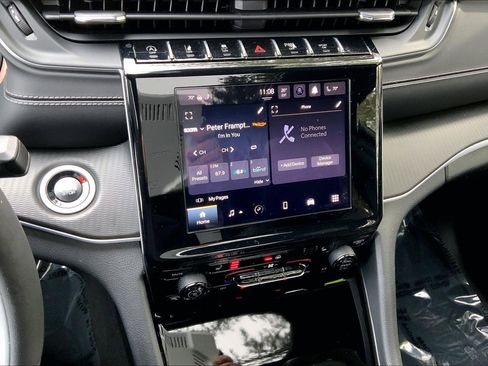 Certified 2025 Jeep Grand Cherokee Altitude image 5