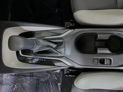 Used 2025 Toyota Corolla LE image 21