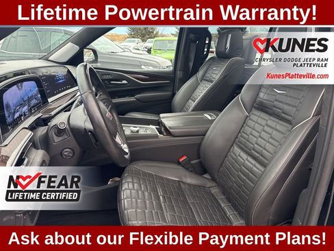 Used 2022 Cadillac Escalade Sport Platinum image 13