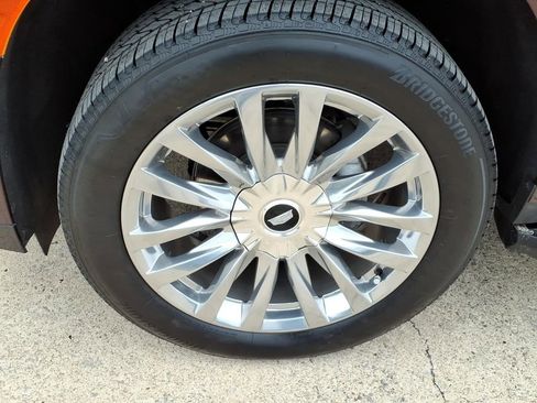 Used 2023 Cadillac Escalade Premium Luxury image 9