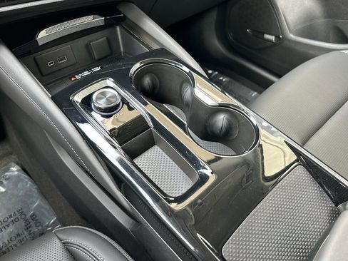 Used 2025 Buick Envision Preferred image 22