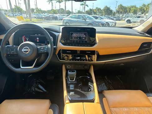 Certified 2023 Nissan Rogue Platinum FWD image 12