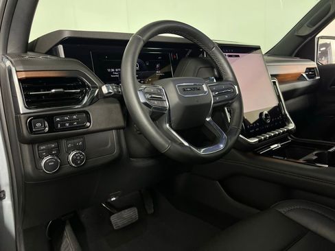 Used 2025 GMC Yukon Denali image 22