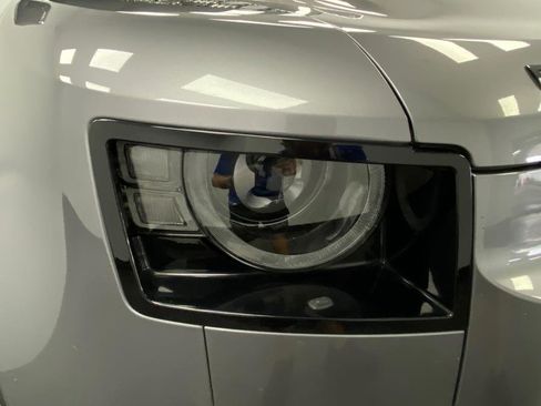 Used 2020 Land Rover Defender 110 HSE image 10