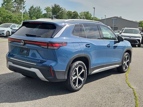 New 2026 Volkswagen Tiguan SE AWD/4WD image 3