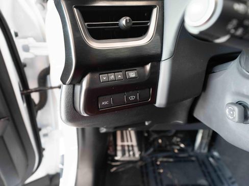 Used 2024 Lexus UX 250h F Sport AWD/4WD image 11