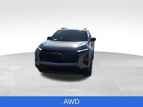 Used 2025 Chevrolet Equinox RS w/ Safety and Technology Package image 3