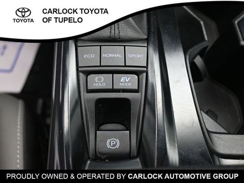 Used 2025 Toyota Camry SE image 15