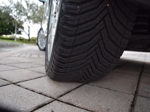 Used 2011 Volvo V50 T5 image 86