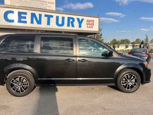 Used 2018 Dodge Grand Caravan GT FWD image 16