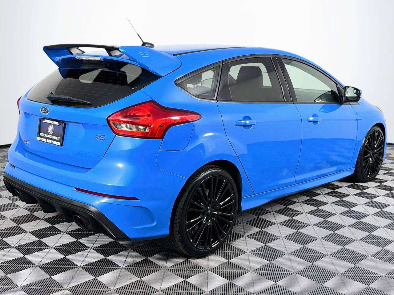 Used 2017 Ford Focus RS AWD/4WD image 25