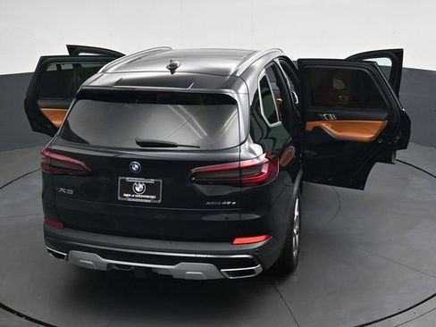 Used 2022 BMW X5 xDrive45e w/ Executive Package AWD/4WD image 48
