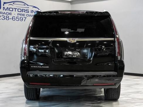 Used 2020 Cadillac Escalade ESV Luxury RWD image 13